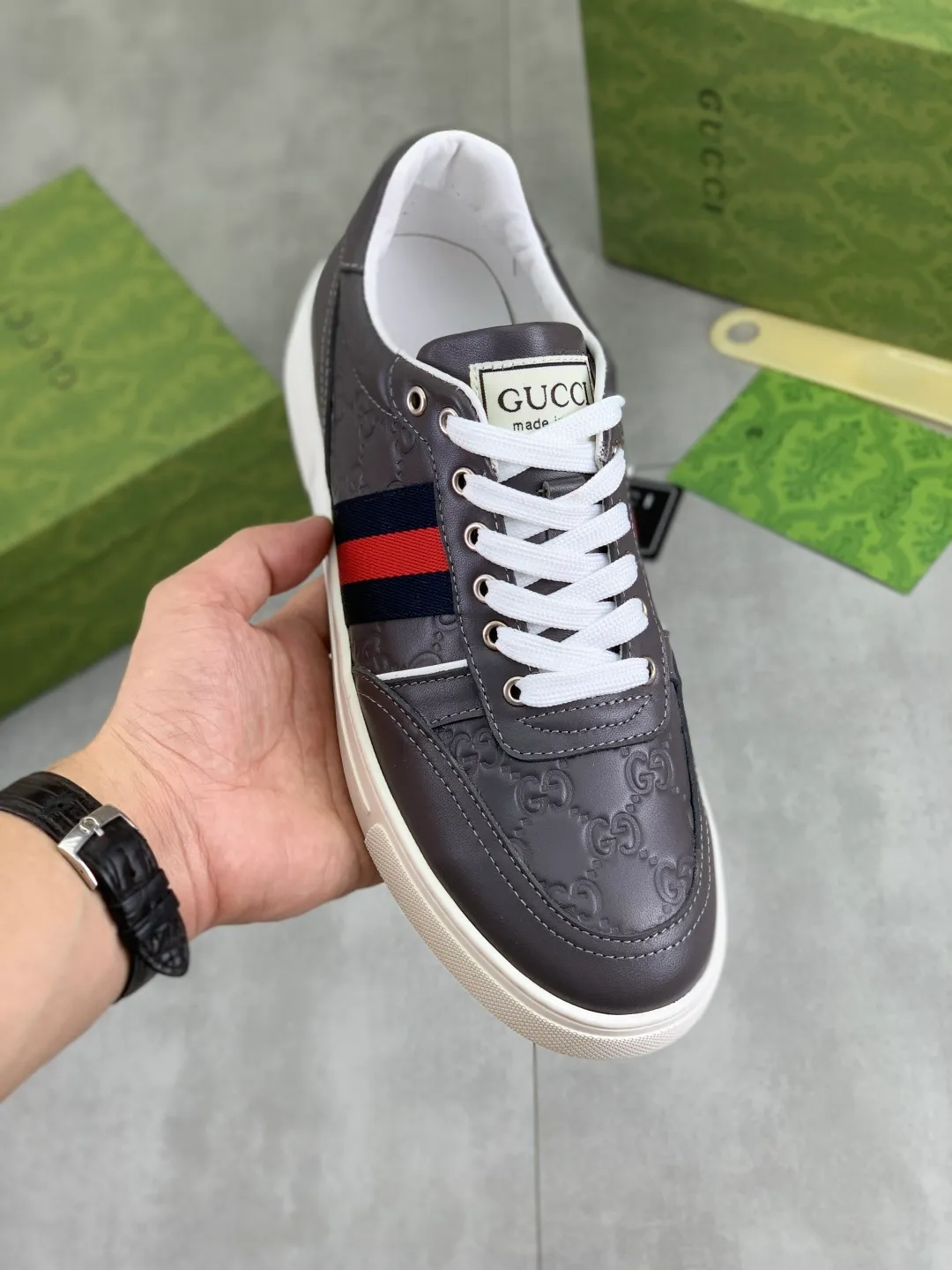 Men's shoes 💰P420 💰[New style]🆘 The latest model from Gucci GUCCI official website🎁Classic casual and fashionable men's shoes👟Best model💥The style is simple and elegant, exclusive for trendy men. Unique official website latest brand elements👑Gucci original decoration, fashionable and generous, original soft calfskin fabric➕Comfortable soft first-layer pigskin lining ✅The official website specifies the wear-resistant casual outsole, the classic model is taken in kind🎬Color: 4️⃣colors available😍Number: 38-44